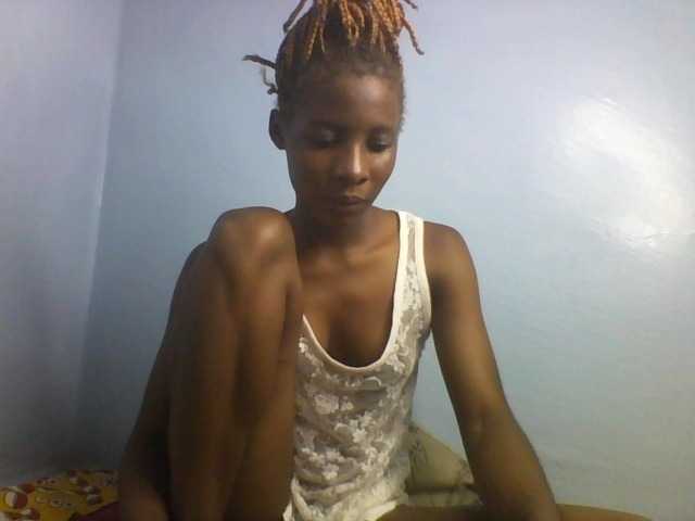 Karembo live cam on BongaCams