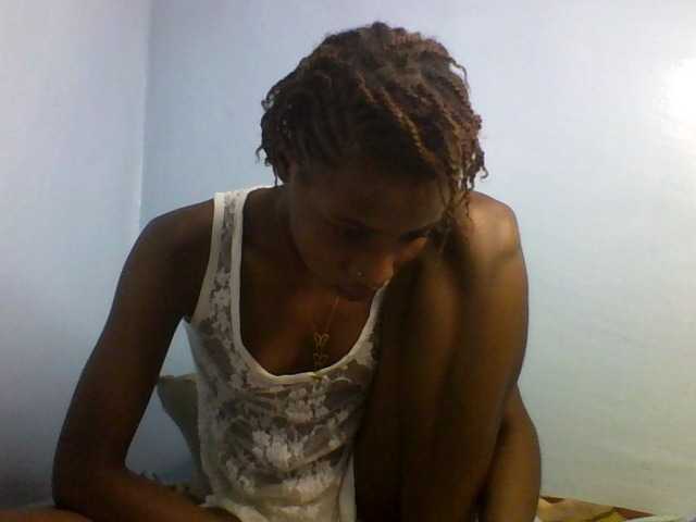 Karembo live cam on BongaCams