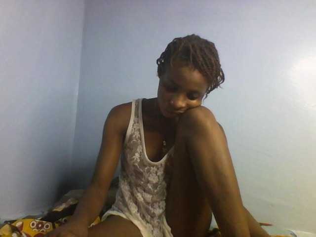 Karembo live cam on BongaCams