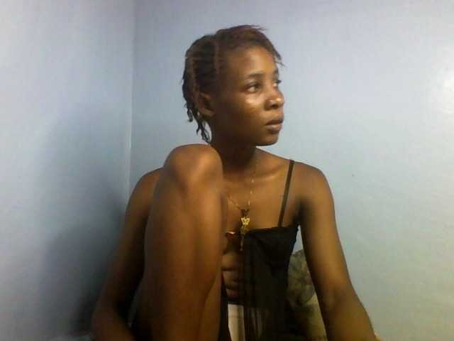 Karembo live cam on BongaCams
