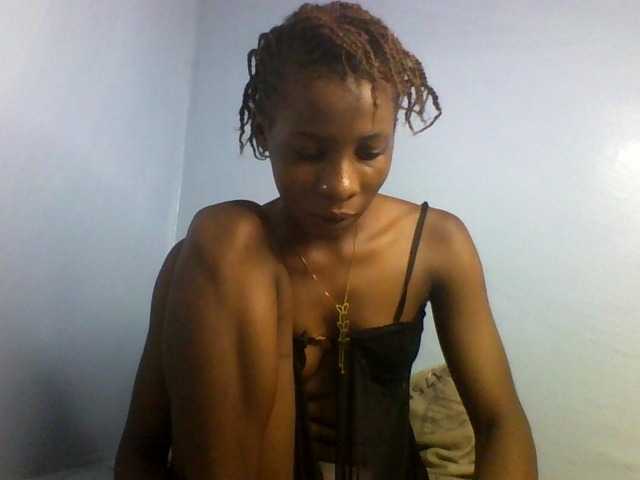Karembo live cam on BongaCams