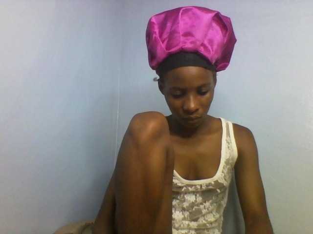 Karembo live cam on BongaCams