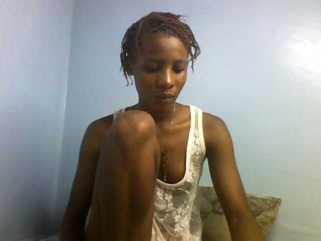 Karembo live cam on BongaCams