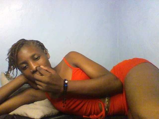 Karembo live cam on BongaCams