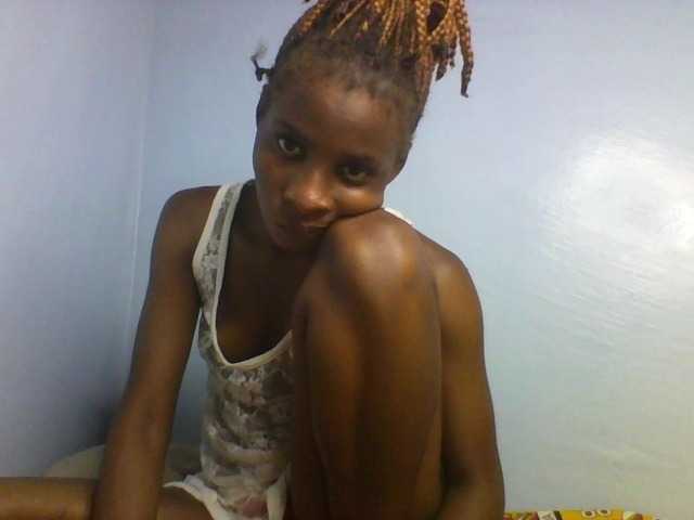 Karembo live cam on BongaCams