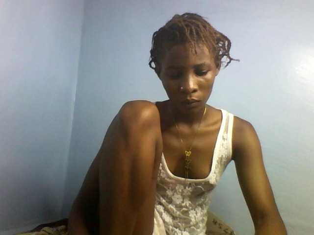 Karembo live cam on BongaCams