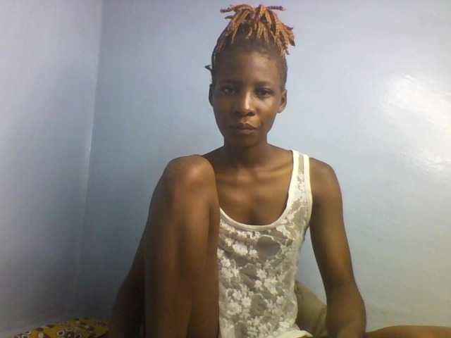 Karembo live cam on BongaCams