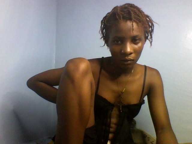 Karembo live cam on BongaCams