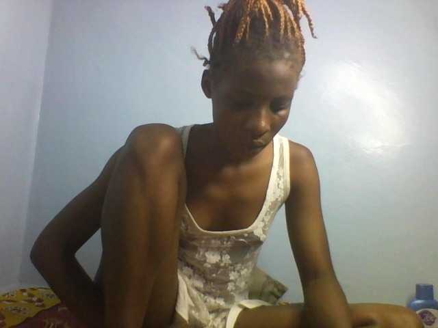 Karembo live cam on BongaCams