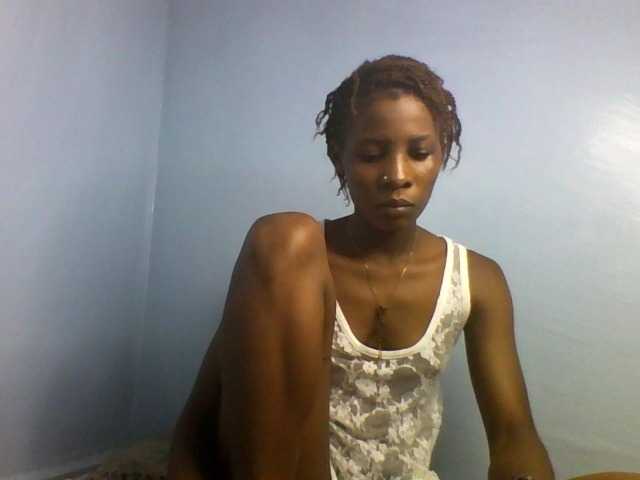 Karembo live cam on BongaCams
