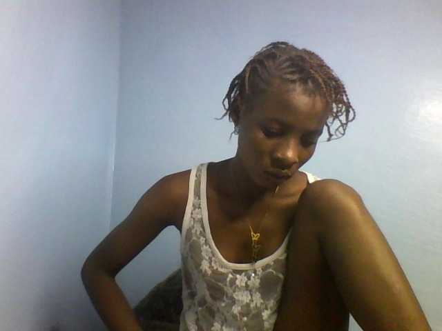 Karembo live cam on BongaCams