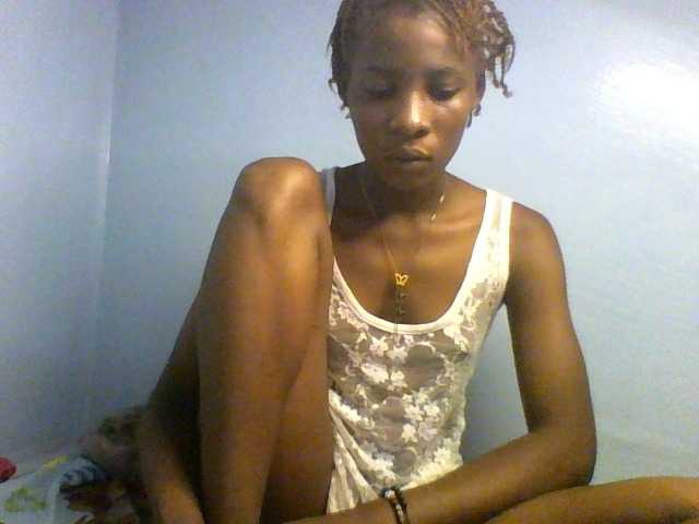 Karembo, live now on BongaCams