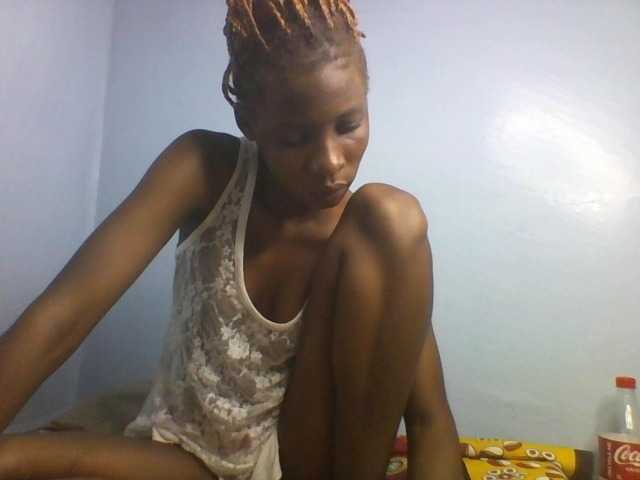 Karembo live cam on BongaCams