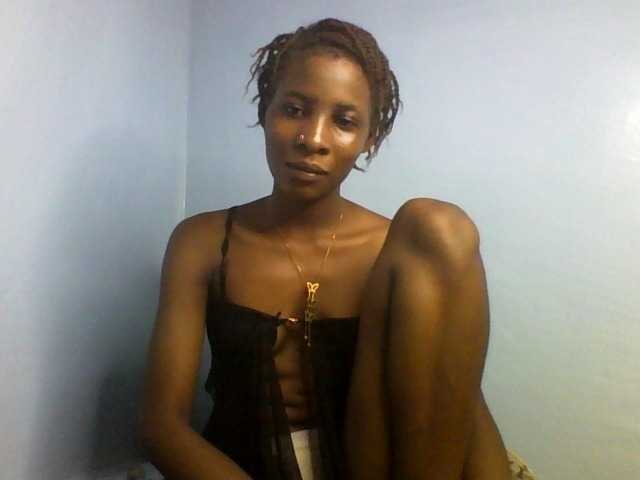 Karembo live cam on BongaCams