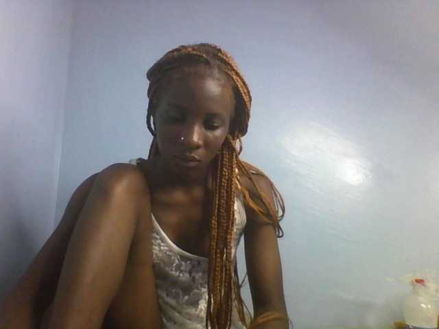 Karembo live cam on BongaCams