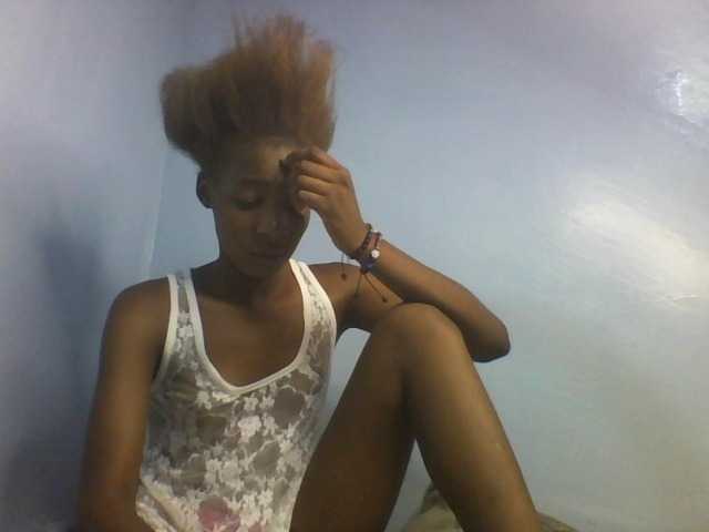 Karembo live cam on BongaCams