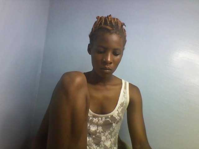 Karembo live cam on BongaCams
