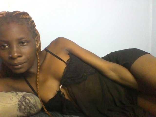 Karembo live cam on BongaCams