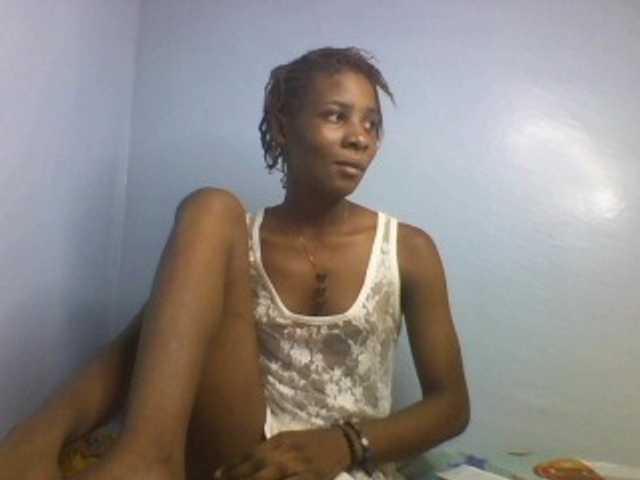 Karembo live cam on BongaCams