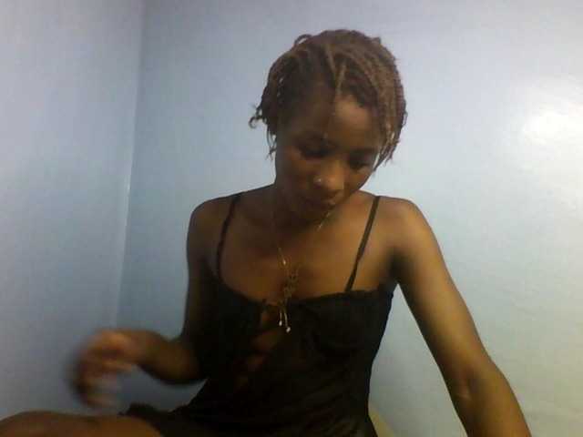 Karembo live cam on BongaCams