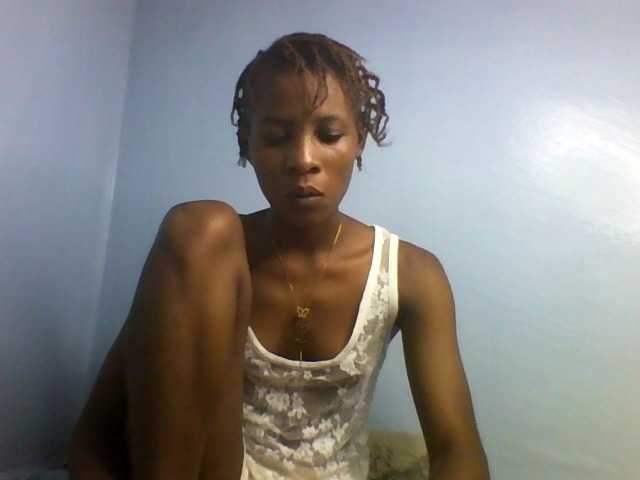 Karembo, en vivo ahora en BongaCams