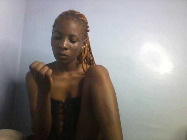 Karembo live cam on BongaCams