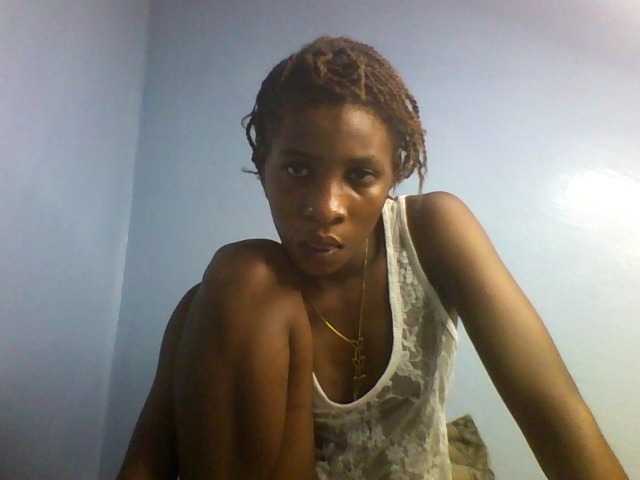Karembo live cam on BongaCams