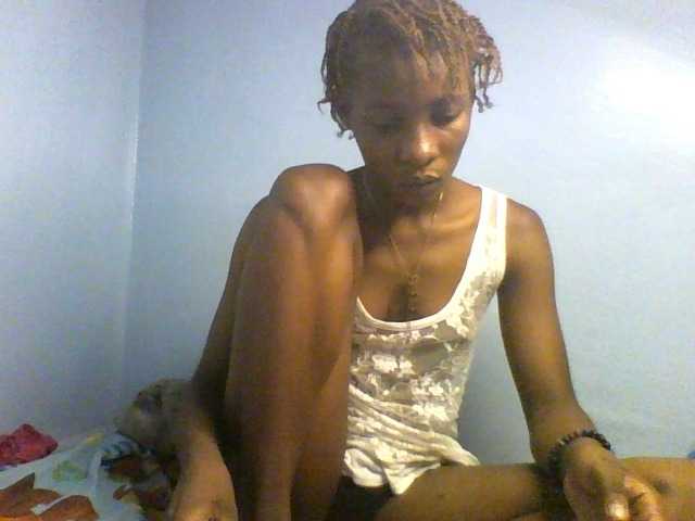 Karembo, en directo ahora en BongaCams