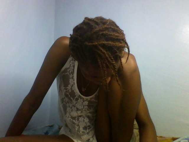 Karembo live cam on BongaCams