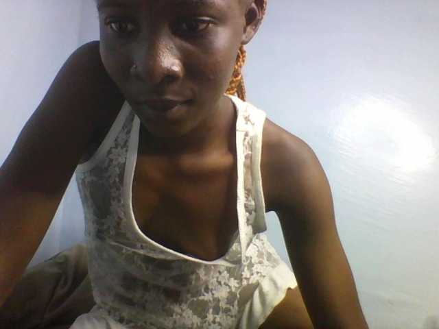 Karembo live cam on BongaCams