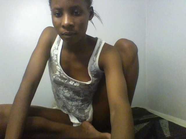Karembo live cam on BongaCams