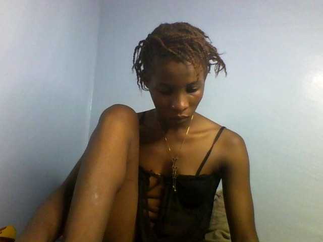 Karembo live cam on BongaCams