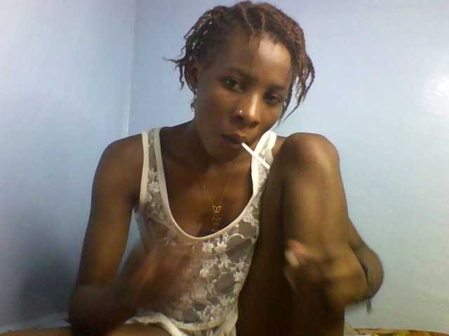 Karembo live cam on BongaCams