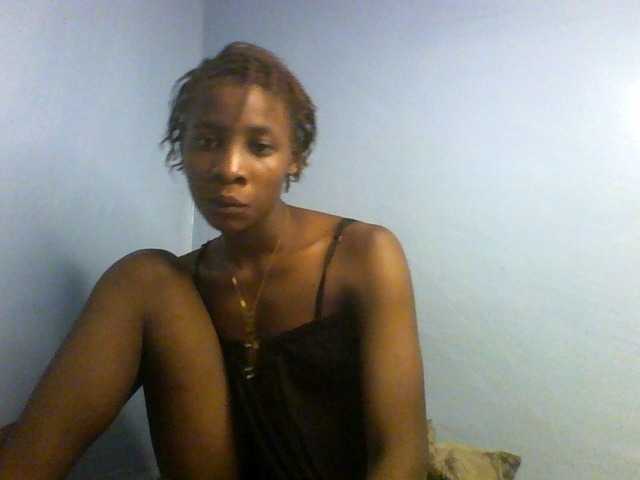 Karembo, en directo ahora en BongaCams