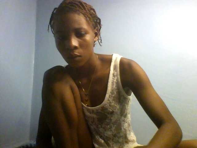 Karembo, live now on BongaCams