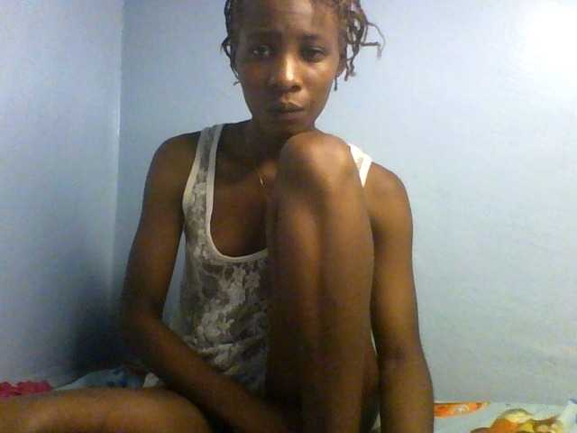 Karembo, en directo ahora en BongaCams