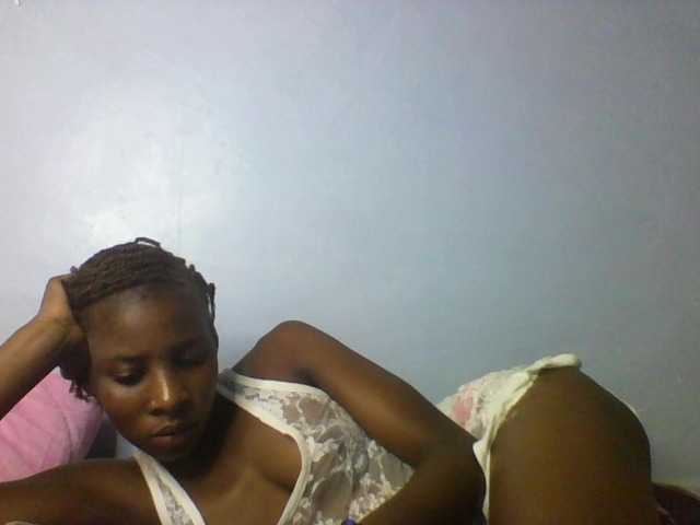 Karembo live cam on BongaCams