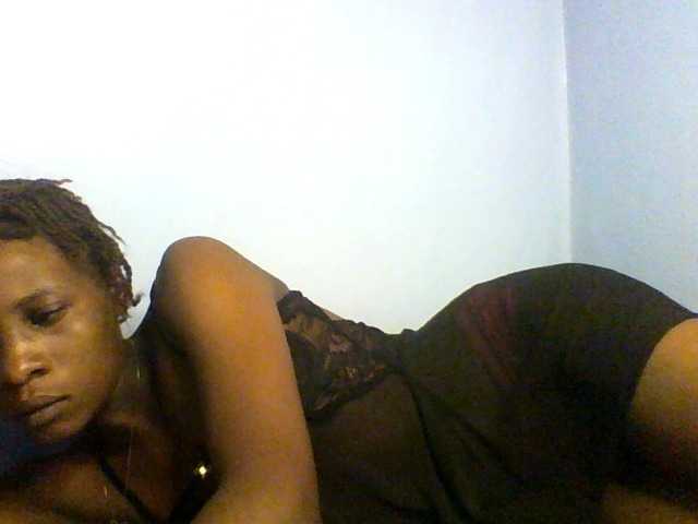 Karembo live cam on BongaCams