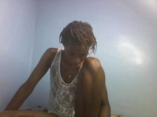 Karembo live cam on BongaCams