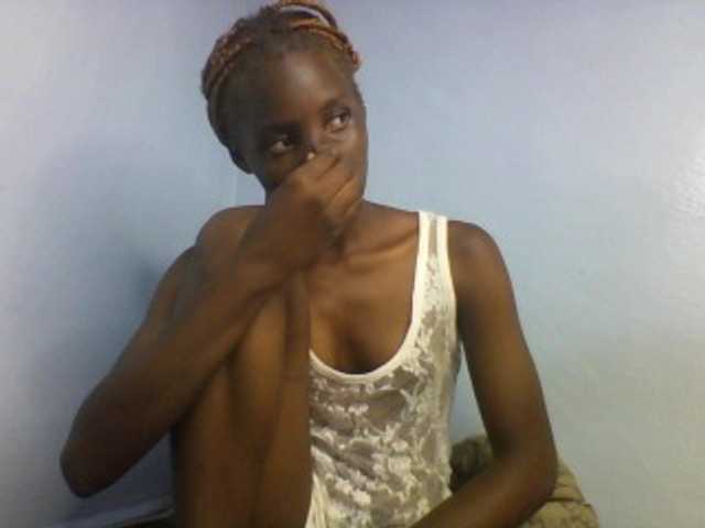 Karembo live cam on BongaCams