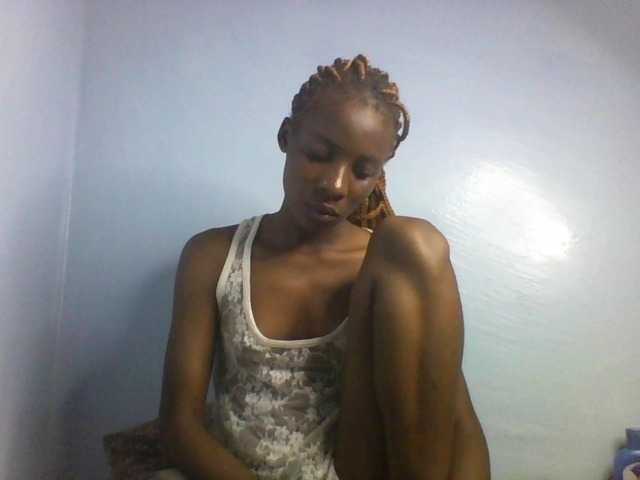 Karembo live cam on BongaCams