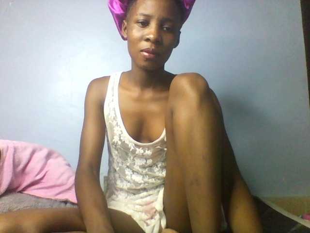 Karembo live cam on BongaCams