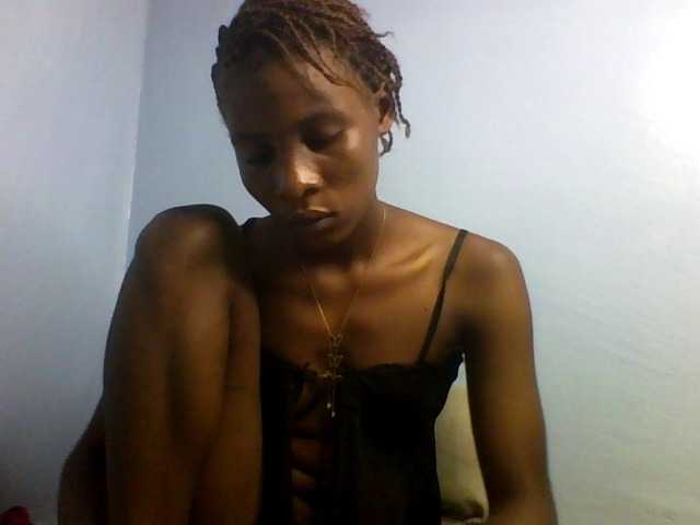 Karembo live cam on BongaCams