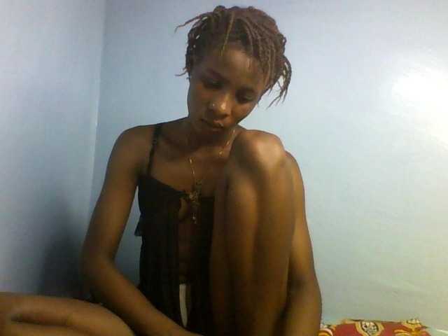 Karembo live cam on BongaCams