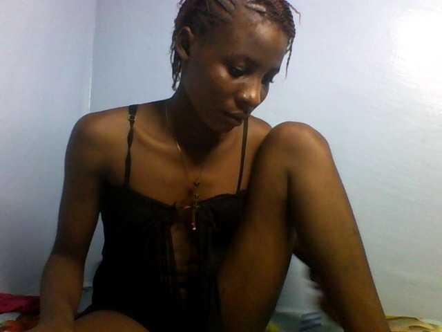 Karembo webcam bongacams model stream image