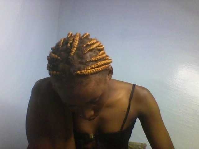 Karembo live cam on BongaCams