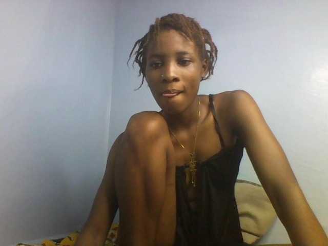 Karembo live cam on BongaCams