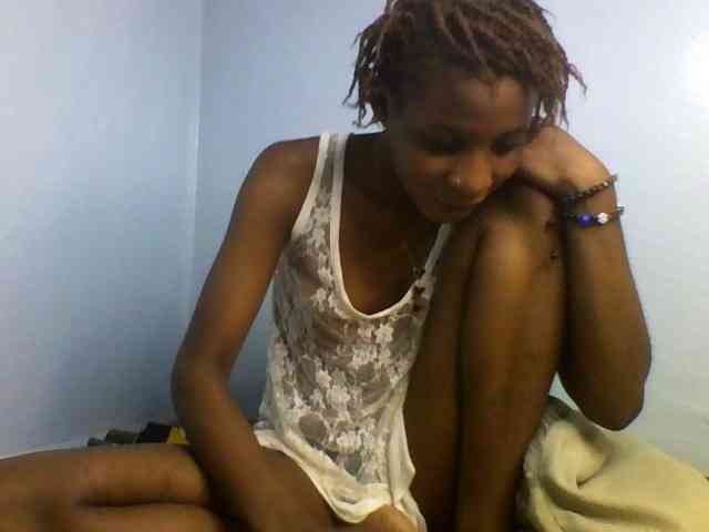 Karembo's cam show statistics and live stream