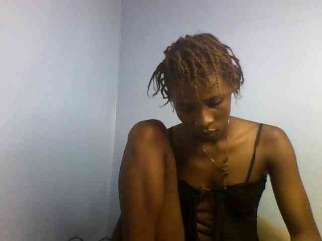 Karembo Live Webcam on BongaCams