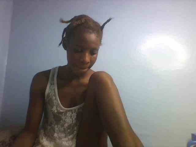 Karembo Live Webcam on BongaCams